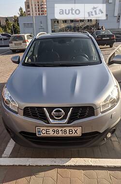 Внедорожник / Кроссовер Nissan Qashqai 2010 в Черновцах