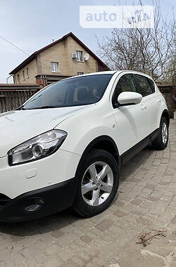 Позашляховик / Кросовер Nissan Qashqai 2011 в Полтаві