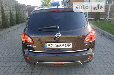 Позашляховик / Кросовер Nissan Qashqai 2009 в Стрию