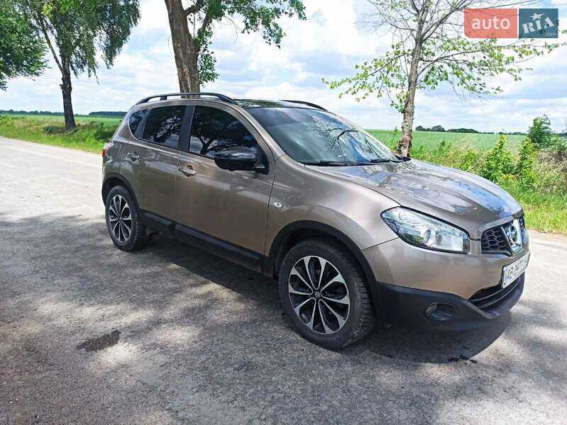 Внедорожник / Кроссовер Nissan Qashqai 2013 в Мурованых Куриловцах