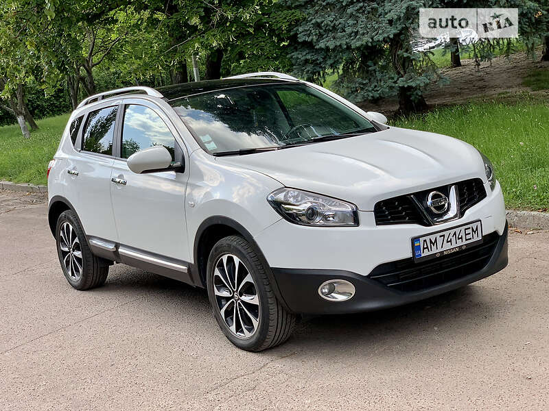 Позашляховик / Кросовер Nissan Qashqai 2011 в 