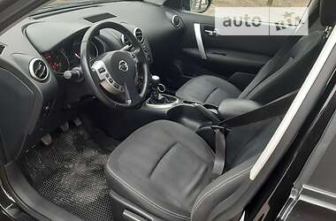 Позашляховик / Кросовер Nissan Qashqai 2010 в  фото 8 Позашляховик / Кросовер Nissan Qashqai 2010 в