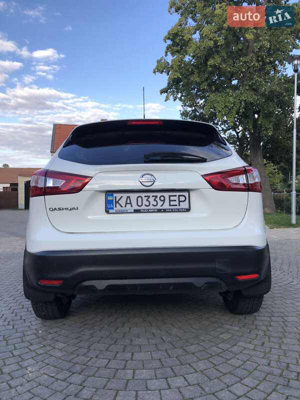 Внедорожник / Кроссовер Nissan Qashqai 2015 в Киеве