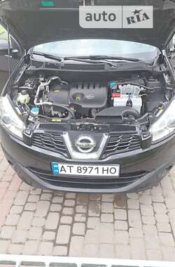 Внедорожник / Кроссовер Nissan Qashqai 2010 в 