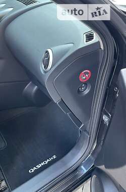 Внедорожник / Кроссовер Nissan Qashqai 2009 в 
