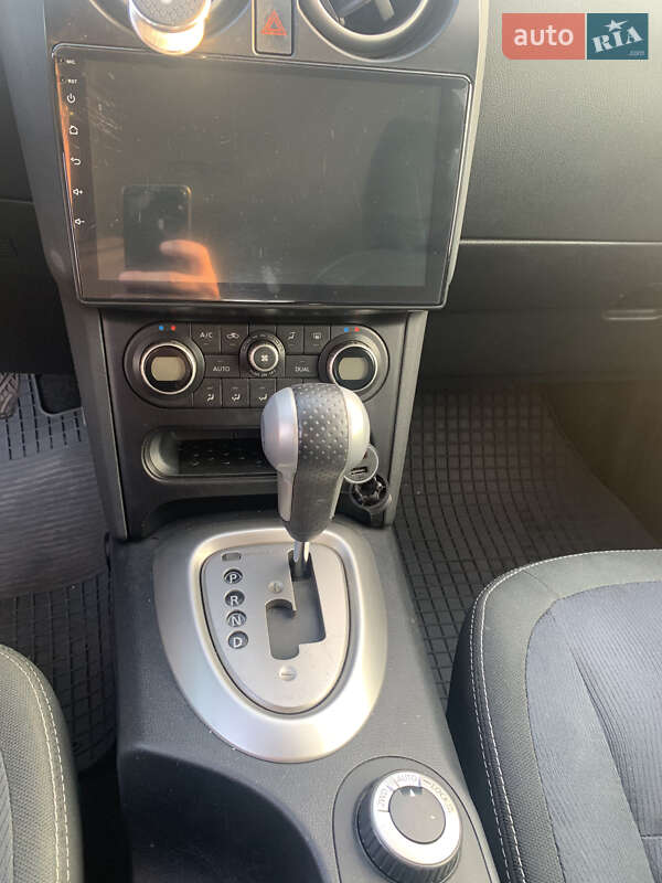 Позашляховик / Кросовер Nissan Qashqai 2010 в Києві