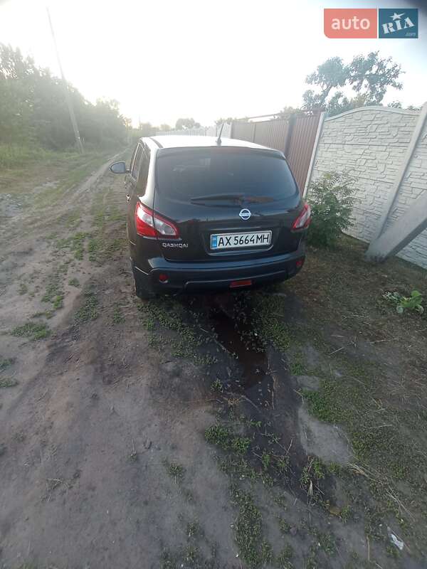 Внедорожник / Кроссовер Nissan Qashqai 2010 в Харькове