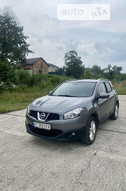 Позашляховик / Кросовер Nissan Qashqai 2011 в Бурштині