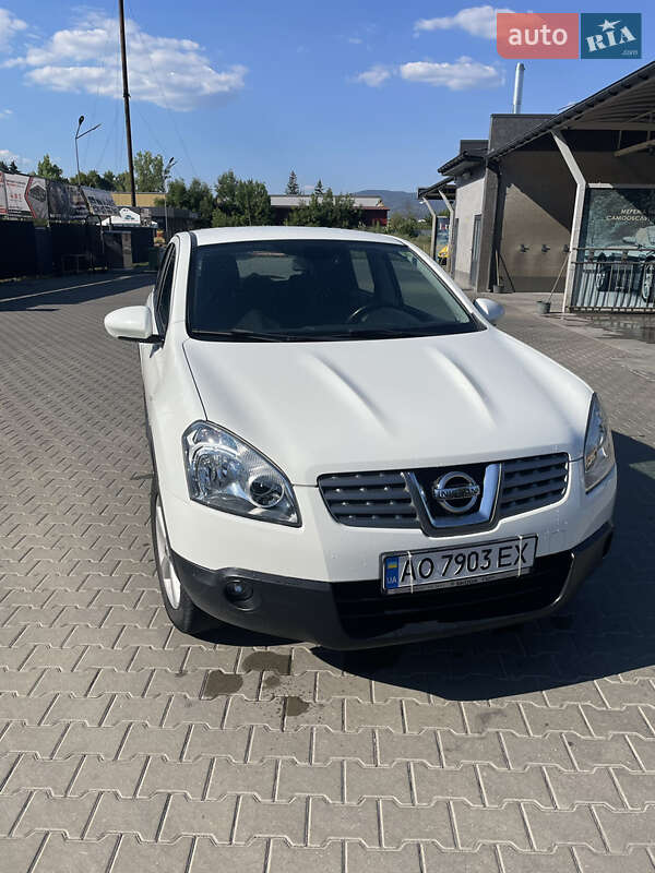Внедорожник / Кроссовер Nissan Qashqai 2010 в Иршаве