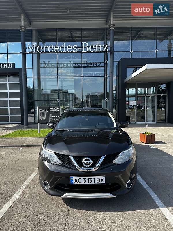 Внедорожник / Кроссовер Nissan Qashqai 2015 в Луцке