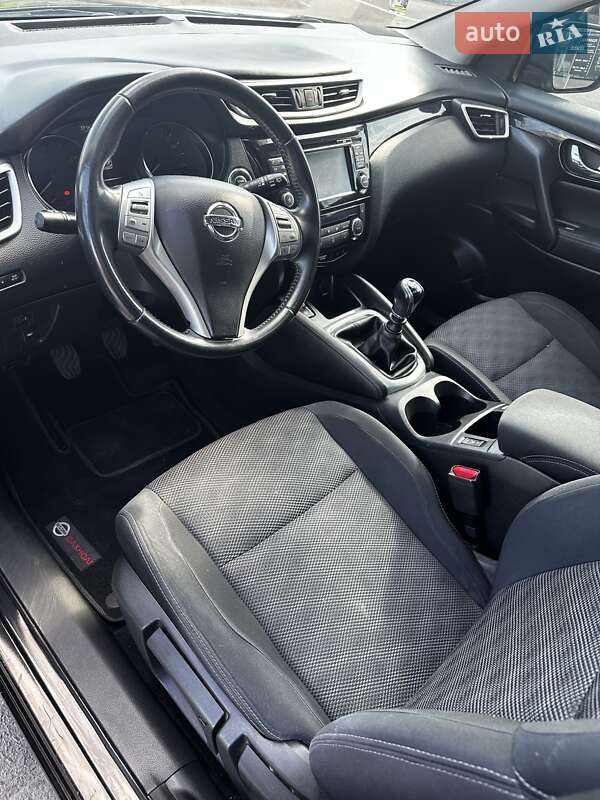 Внедорожник / Кроссовер Nissan Qashqai 2015 в Луцке