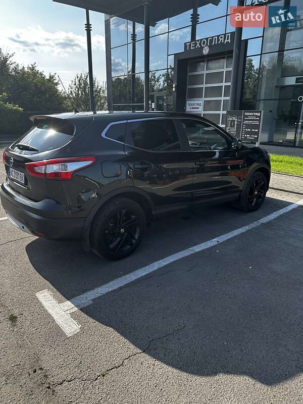 Внедорожник / Кроссовер Nissan Qashqai 2015 в Луцке