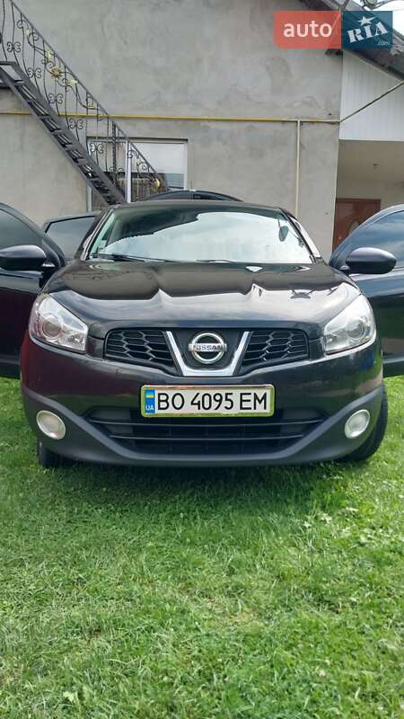 Внедорожник / Кроссовер Nissan Qashqai 2010 в Бучаче