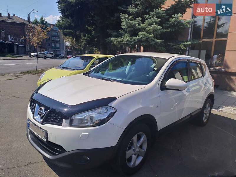 Внедорожник / Кроссовер Nissan Qashqai 2012 в Новомосковске