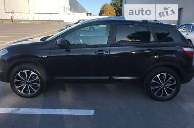 Внедорожник / Кроссовер Nissan Qashqai 2011 в 