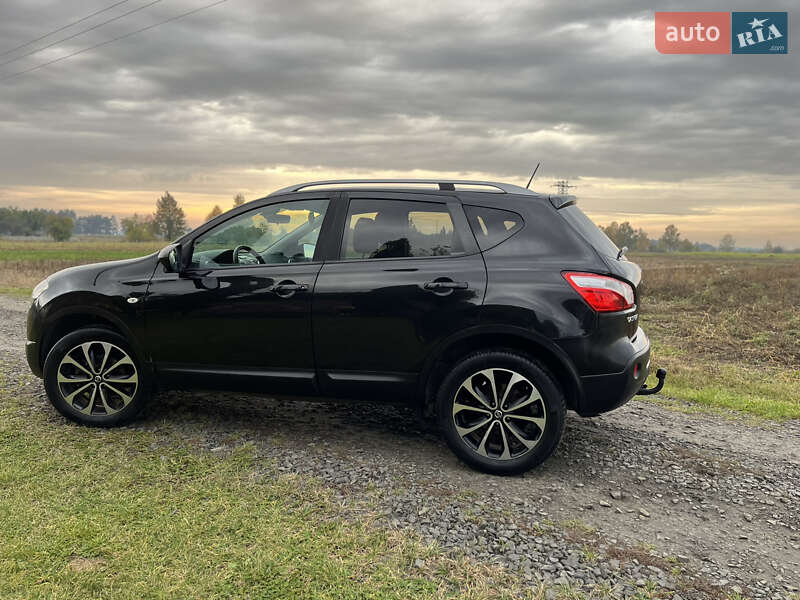 Внедорожник / Кроссовер Nissan Qashqai 2012 в Ровно