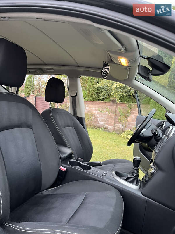 Внедорожник / Кроссовер Nissan Qashqai 2012 в Ровно