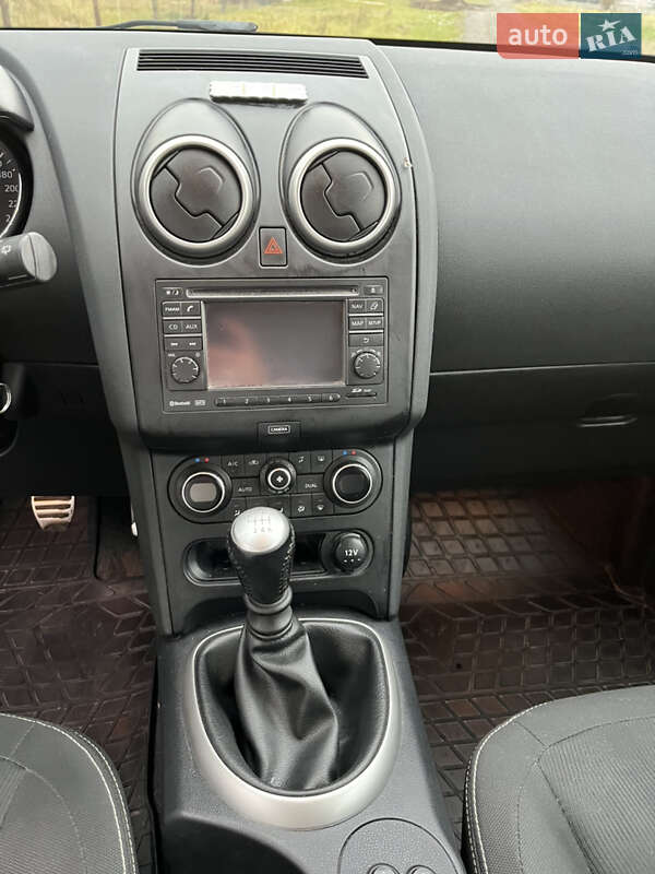 Внедорожник / Кроссовер Nissan Qashqai 2012 в Ровно