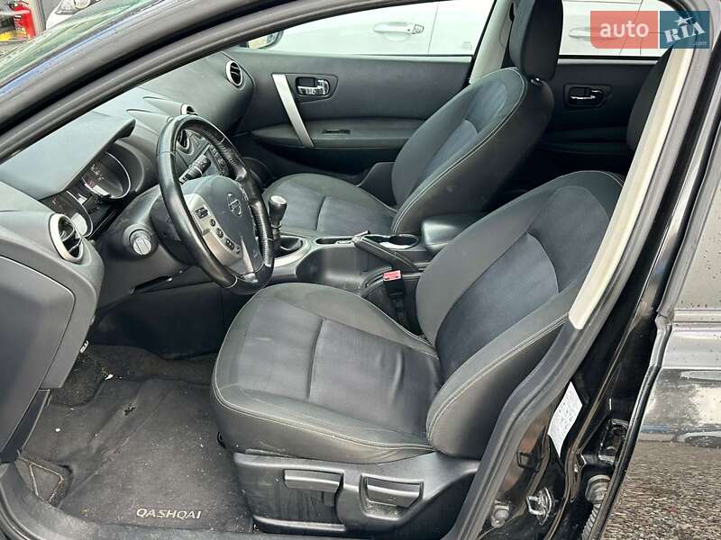 Позашляховик / Кросовер Nissan Qashqai 2011 в Києві