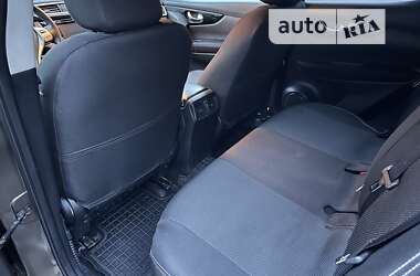 Позашляховик / Кросовер Nissan Qashqai 2017 в 