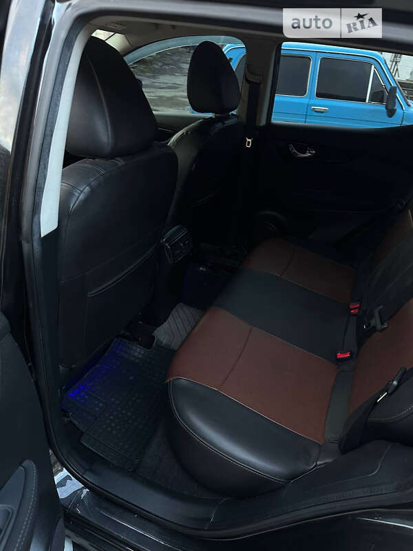 Внедорожник / Кроссовер Nissan Qashqai 2016 в Голованевске