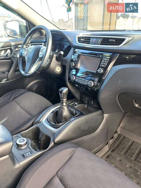 Внедорожник / Кроссовер Nissan Qashqai 2017 в Черновцах