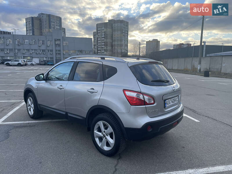 Внедорожник / Кроссовер Nissan Qashqai 2012 в Киеве