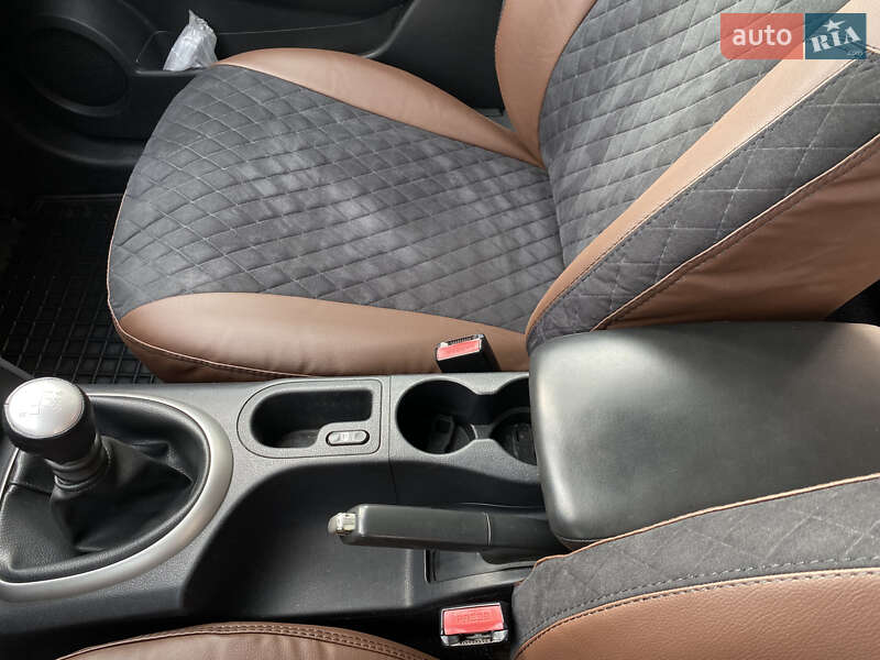 Позашляховик / Кросовер Nissan Qashqai 2011 в Києві