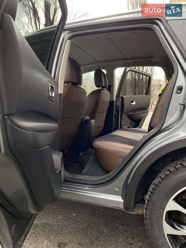 Позашляховик / Кросовер Nissan Qashqai 2011 в Києві
