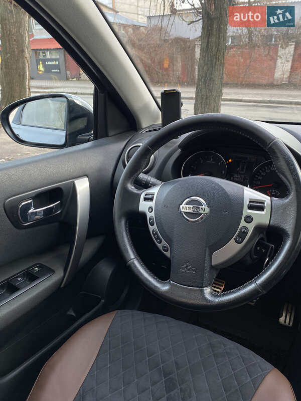 Позашляховик / Кросовер Nissan Qashqai 2011 в Києві