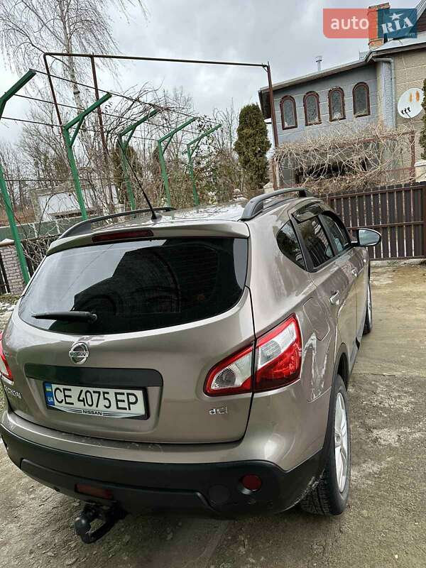 Внедорожник / Кроссовер Nissan Qashqai 2011 в Черновцах