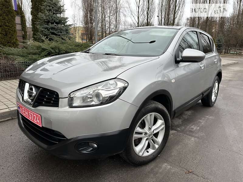 Позашляховик / Кросовер Nissan Qashqai 2011 в Луцьку