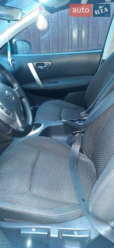 Позашляховик / Кросовер Nissan Qashqai 2009 в Києві