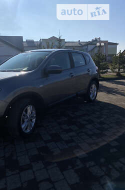 Внедорожник / Кроссовер Nissan Qashqai 2012 в Ивано-Франковске