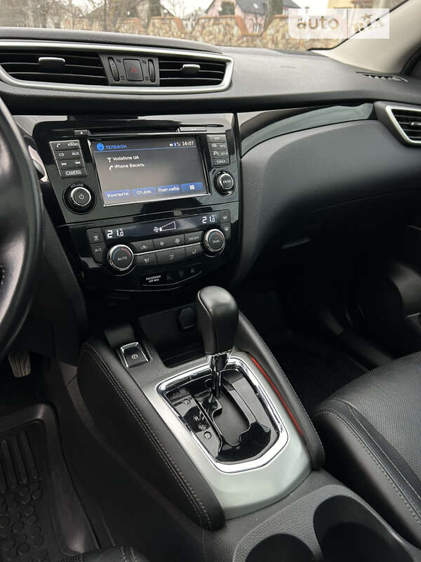 Внедорожник / Кроссовер Nissan Qashqai 2016 в Ивано-Франковске