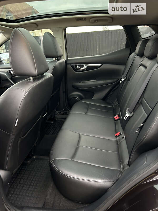 Внедорожник / Кроссовер Nissan Qashqai 2016 в Ивано-Франковске