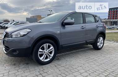 Внедорожник / Кроссовер Nissan Qashqai 2010 в Львове