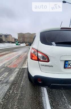 Позашляховик / Кросовер Nissan Qashqai 2013 в Києві