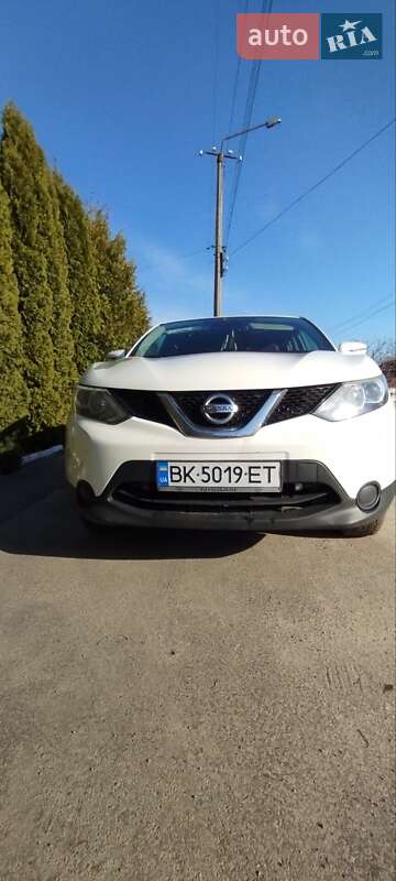 Позашляховик / Кросовер Nissan Qashqai 2015 в Рівному