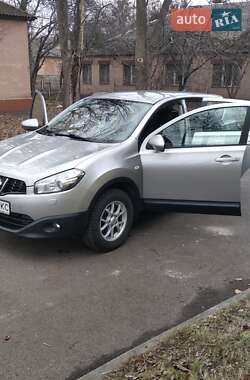 Внедорожник / Кроссовер Nissan Qashqai 2010 в Черкассах