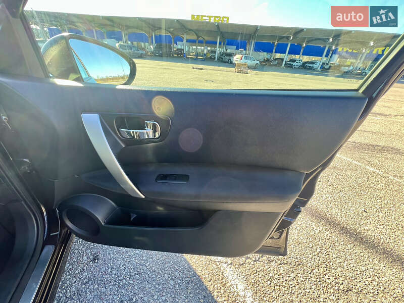 Внедорожник / Кроссовер Nissan Qashqai 2010 в Днепре