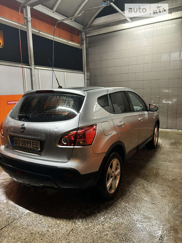 Позашляховик / Кросовер Nissan Qashqai 2008 в Львові