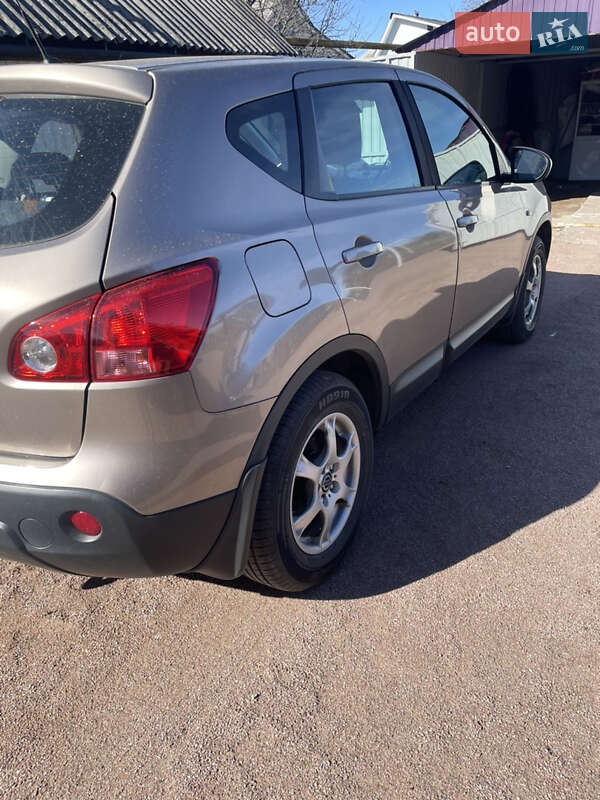 Внедорожник / Кроссовер Nissan Qashqai 2008 в Коростене