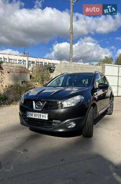 Внедорожник / Кроссовер Nissan Qashqai 2012 в Ровно