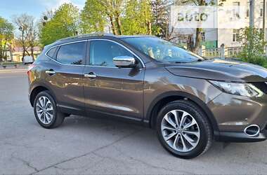 Внедорожник / Кроссовер Nissan Qashqai 2016 в Новоархангельске