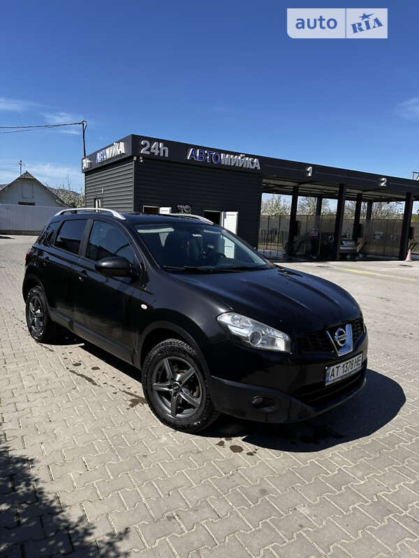 Позашляховик / Кросовер Nissan Qashqai 2011 в Косові