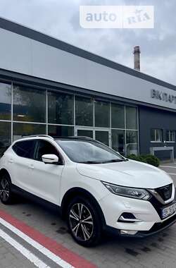 Позашляховик / Кросовер Nissan Qashqai 2017 в Рівному