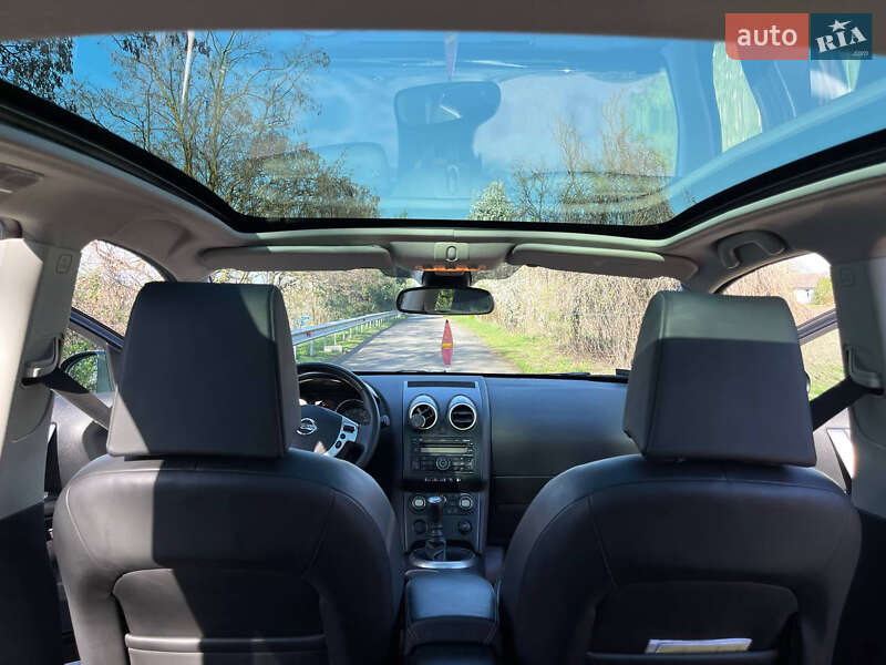 Позашляховик / Кросовер Nissan Qashqai 2009 в Рівному