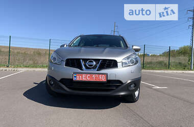 Позашляховик / Кросовер Nissan Qashqai 2010 в Рівному