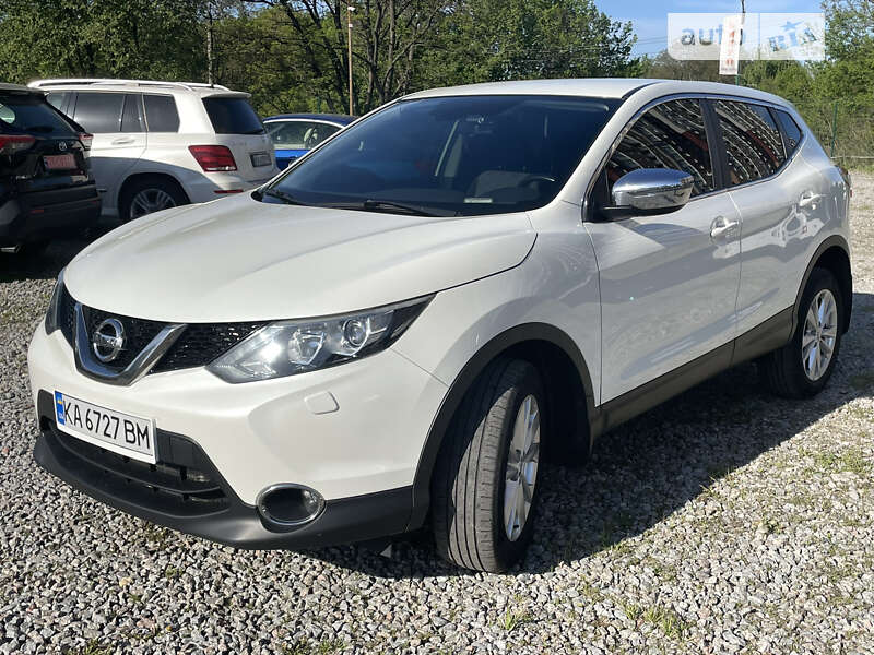 Внедорожник / Кроссовер Nissan Qashqai 2015 в Киеве